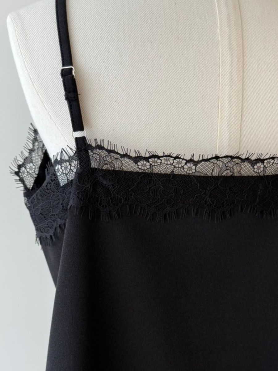【予約:11月中旬】Asymmetry Lace Camisole/60251001014