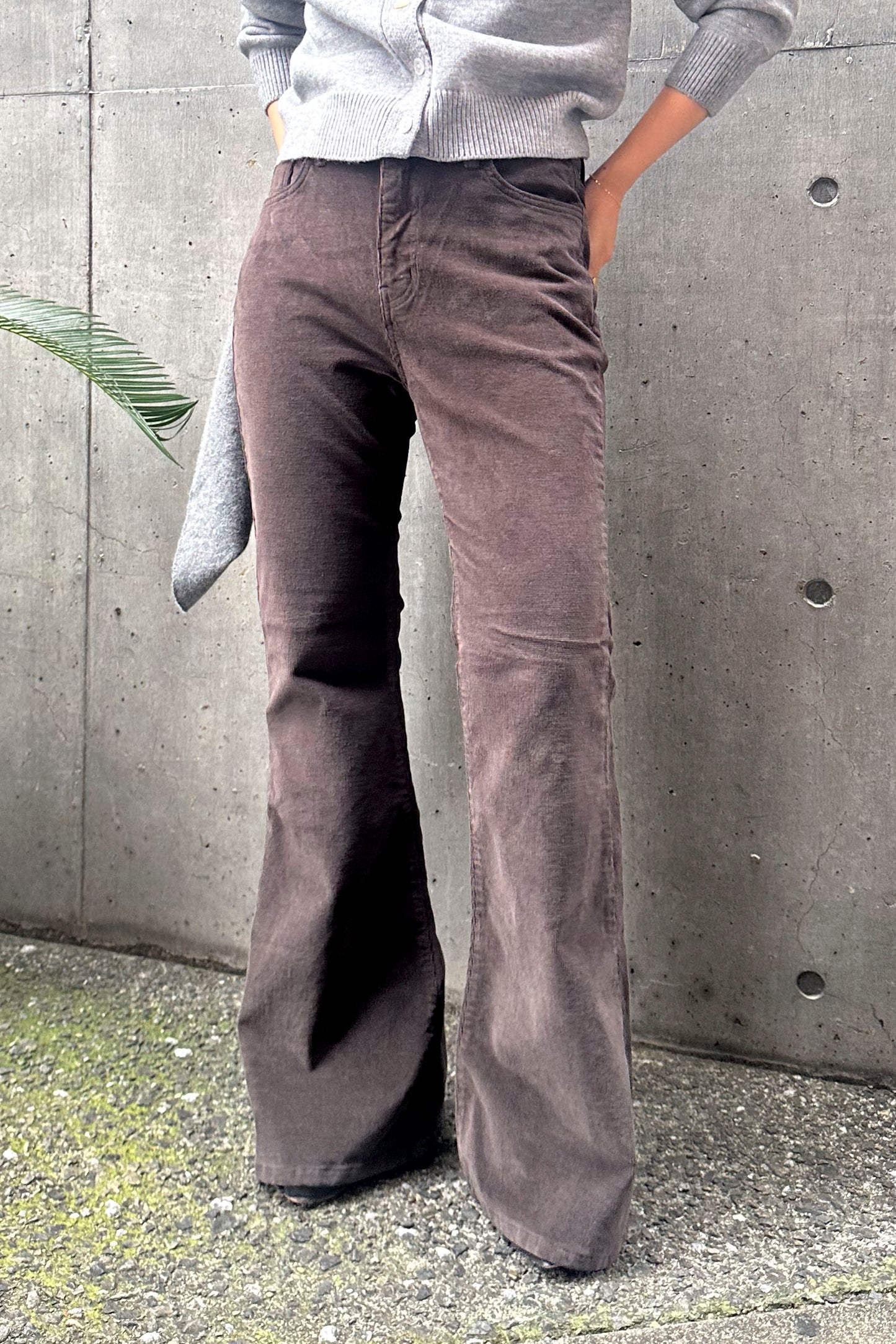 【予約:1月下旬〜2月上旬】Corduroy Flared Pants/60251103052