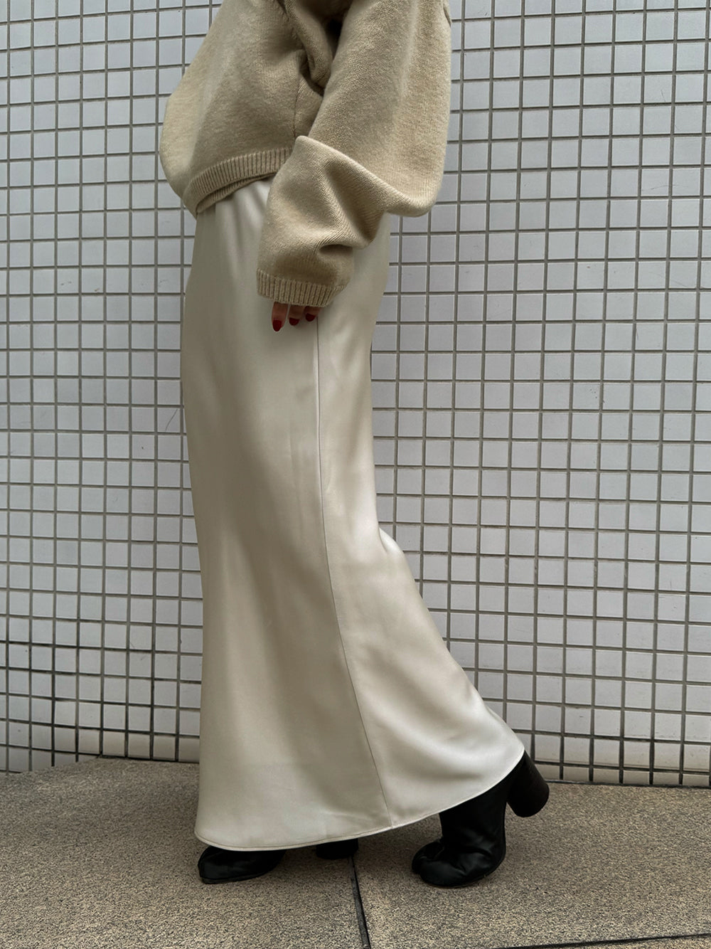 【予約:12月中旬】Satin Narrow Skirt/60251002022