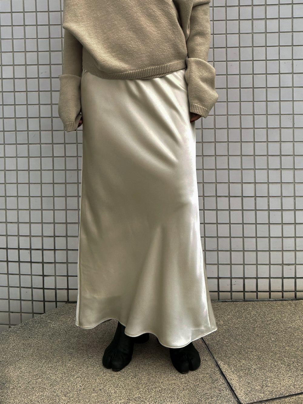 【予約:12月中旬】Satin Narrow Skirt/60251002022