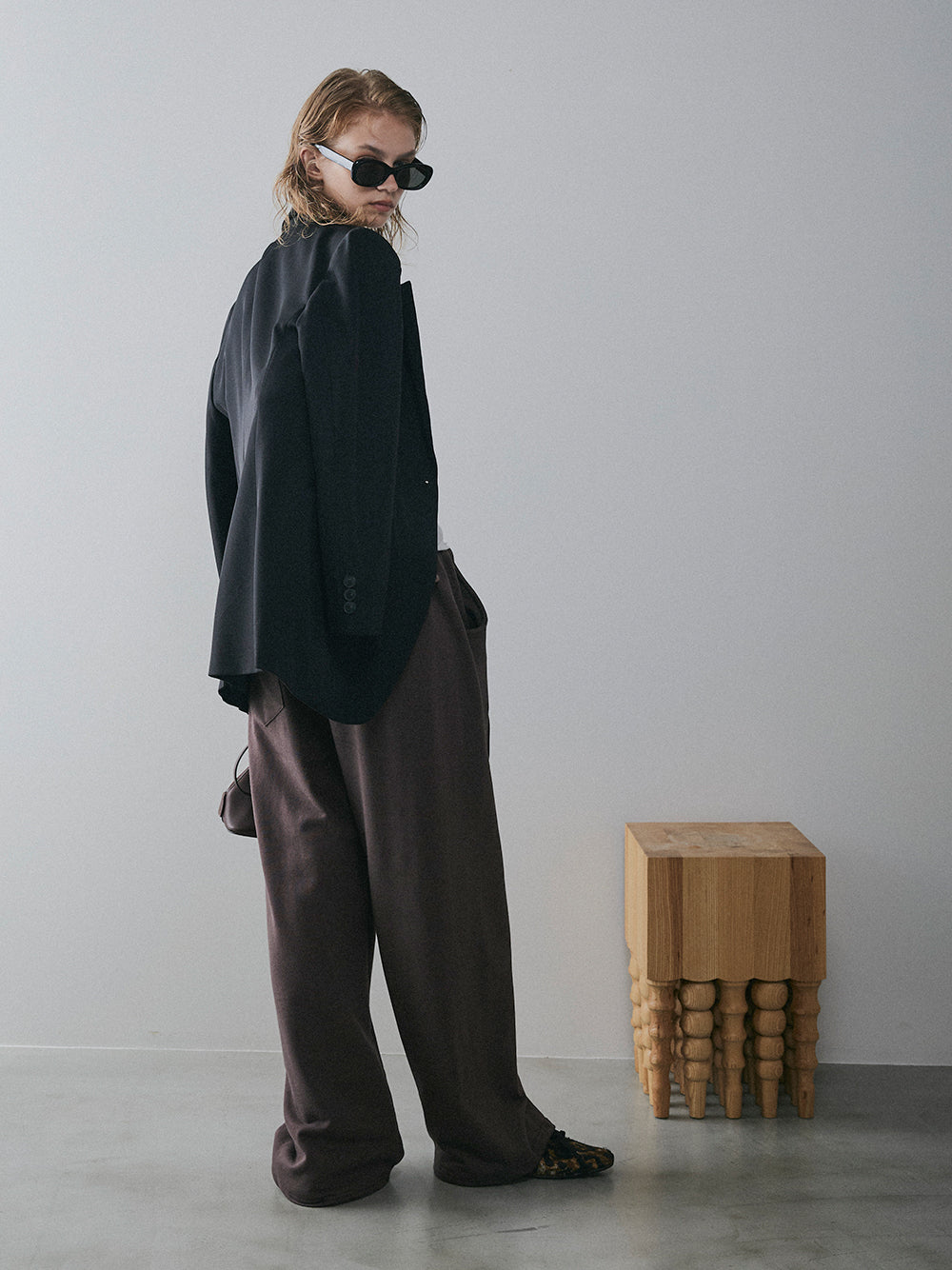 【予約:11月中旬】Curved Sweat Pants/60251003027