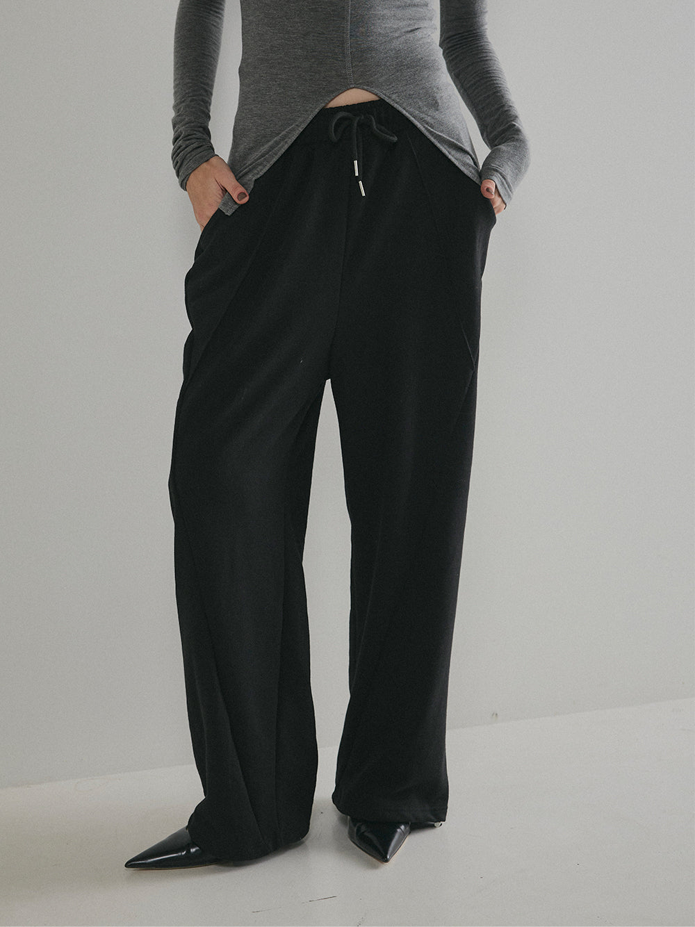 【予約:11月中旬】Curved Sweat Pants/60251003027