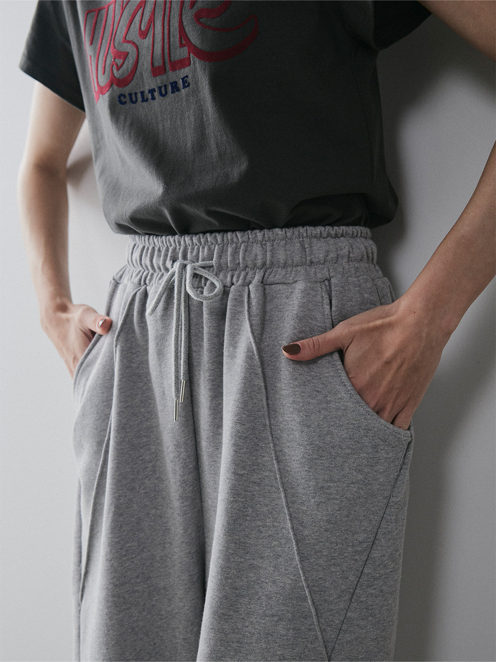 【予約:11月中旬】Curved Sweat Pants/60251003027