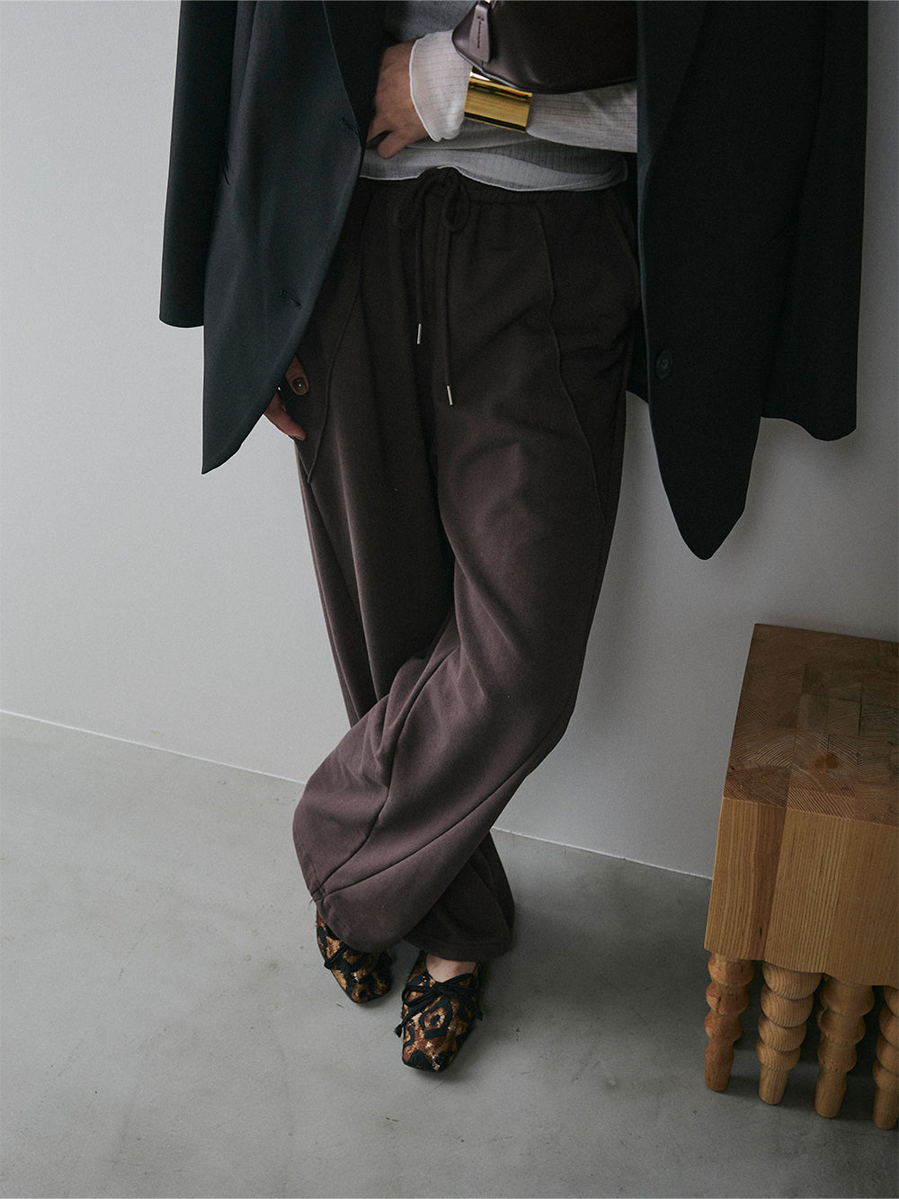 【予約:11月中旬】Curved Sweat Pants/60251003027