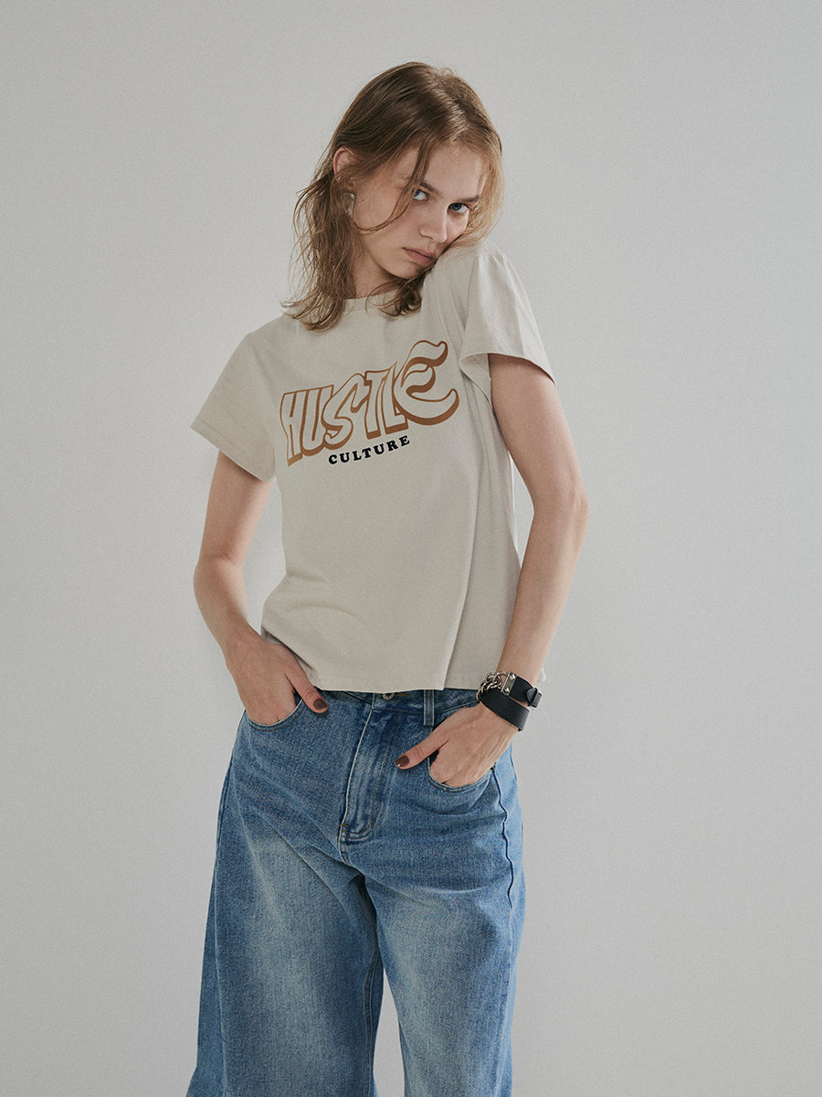 【予約:11月中旬】¨HUSTLE ¨
flocky print tee/60251008007