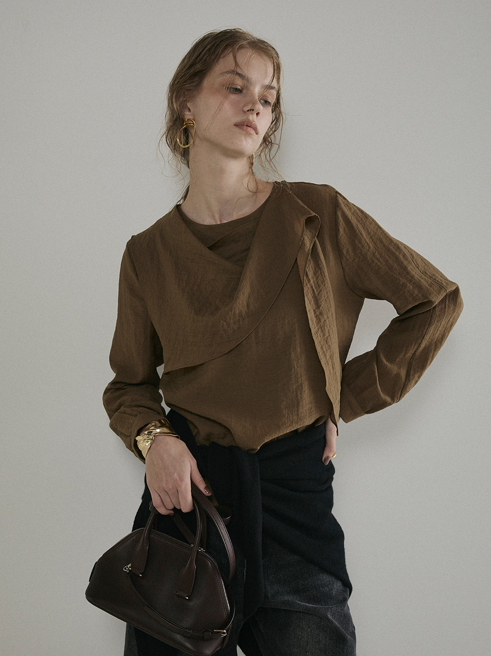 【予約:11月中旬】Fluid Flow Blouse/60251001013
