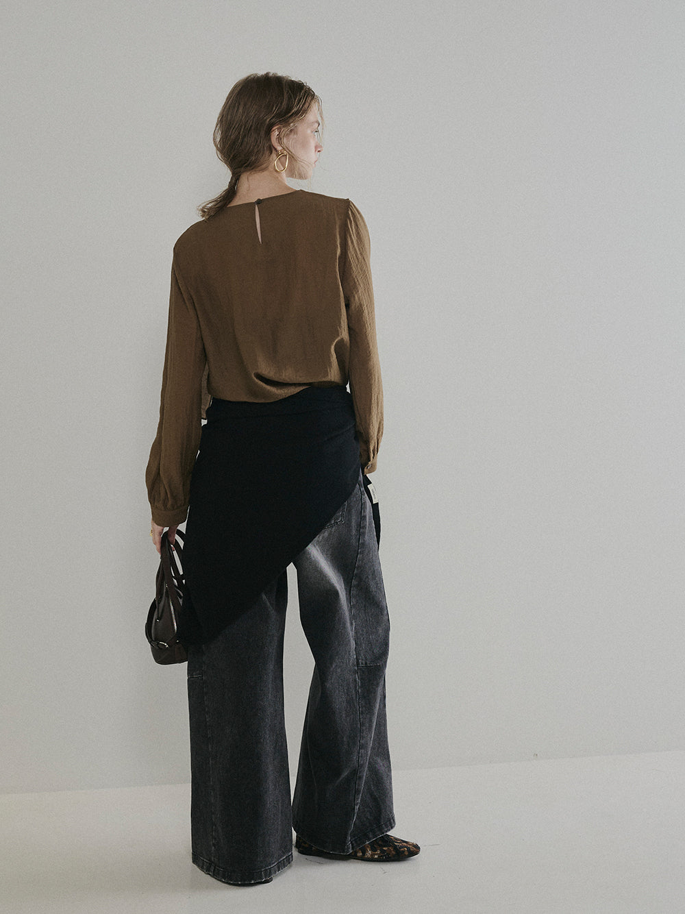 【予約:11月中旬】Fluid Flow Blouse/60251001013