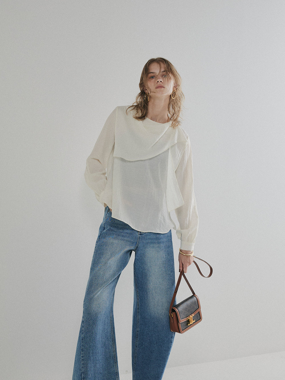 【予約:11月中旬】Fluid Flow Blouse/60251001013
