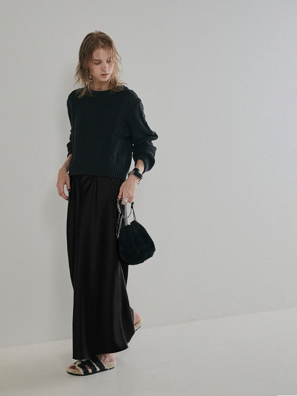 【予約:12月中旬】Satin Narrow Skirt/60251002022
