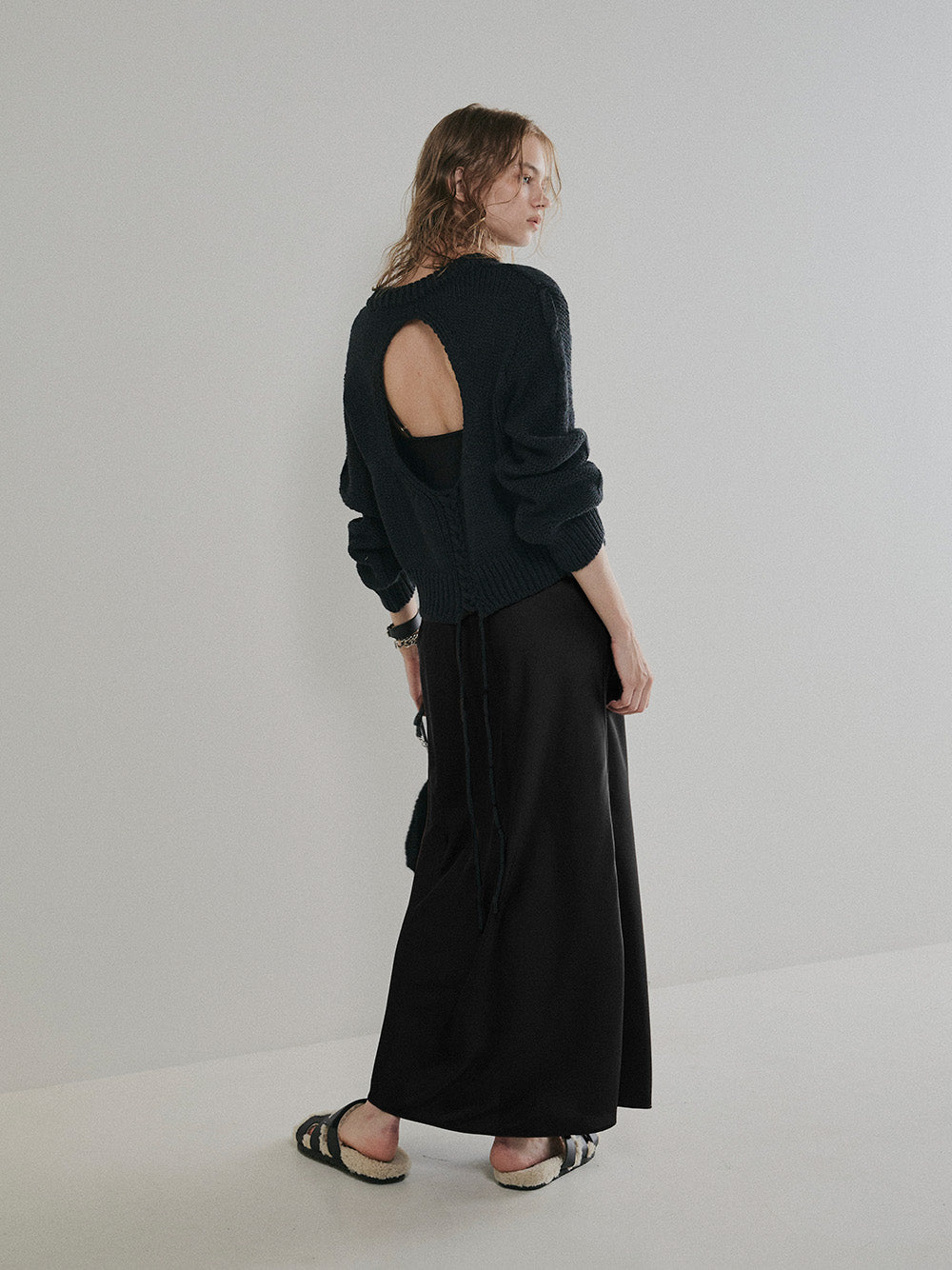 【予約:12月中旬】Satin Narrow Skirt/60251002022