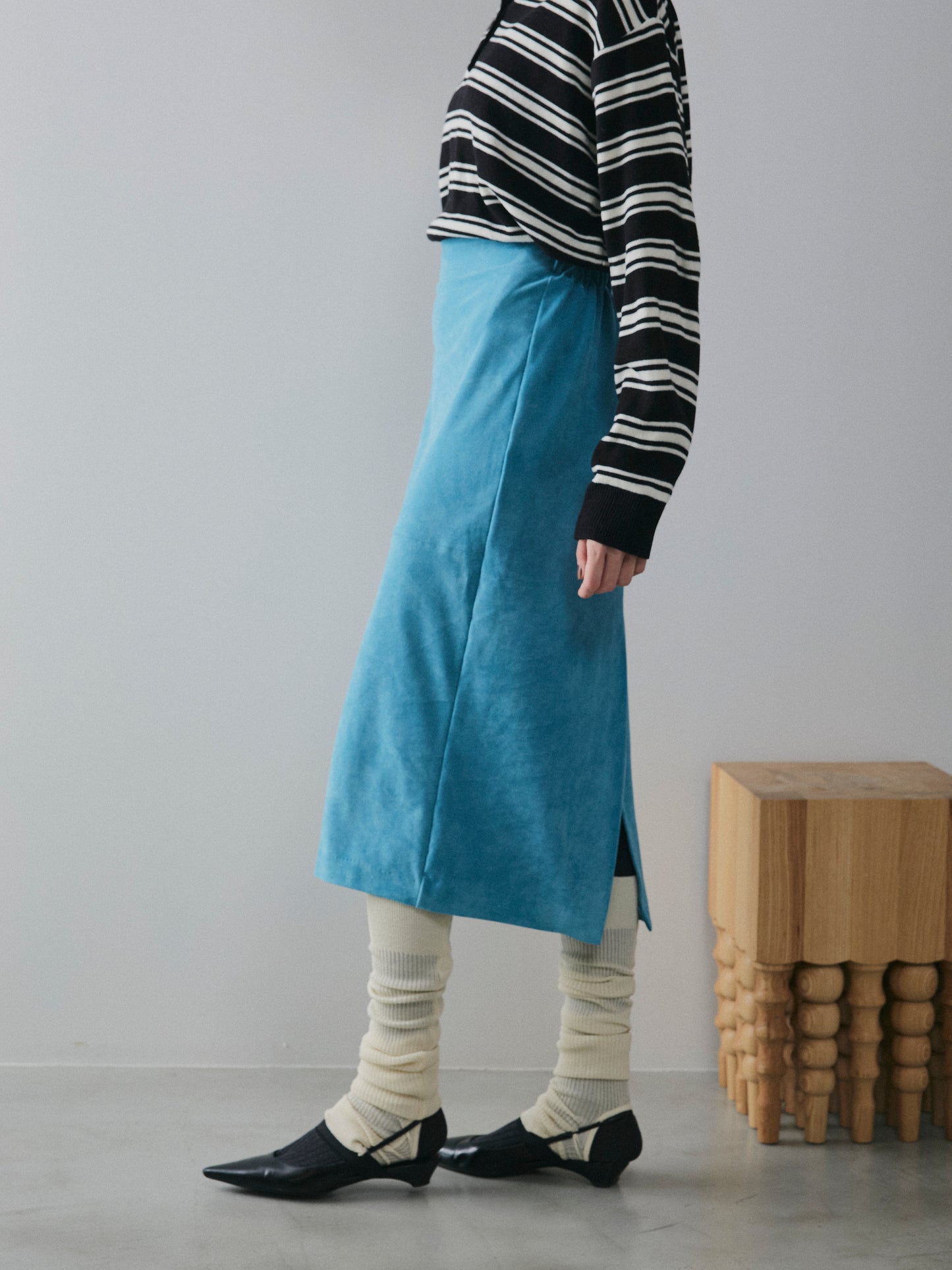 【予約:11月中旬】Eco Suede Slit Skirt/60251002021