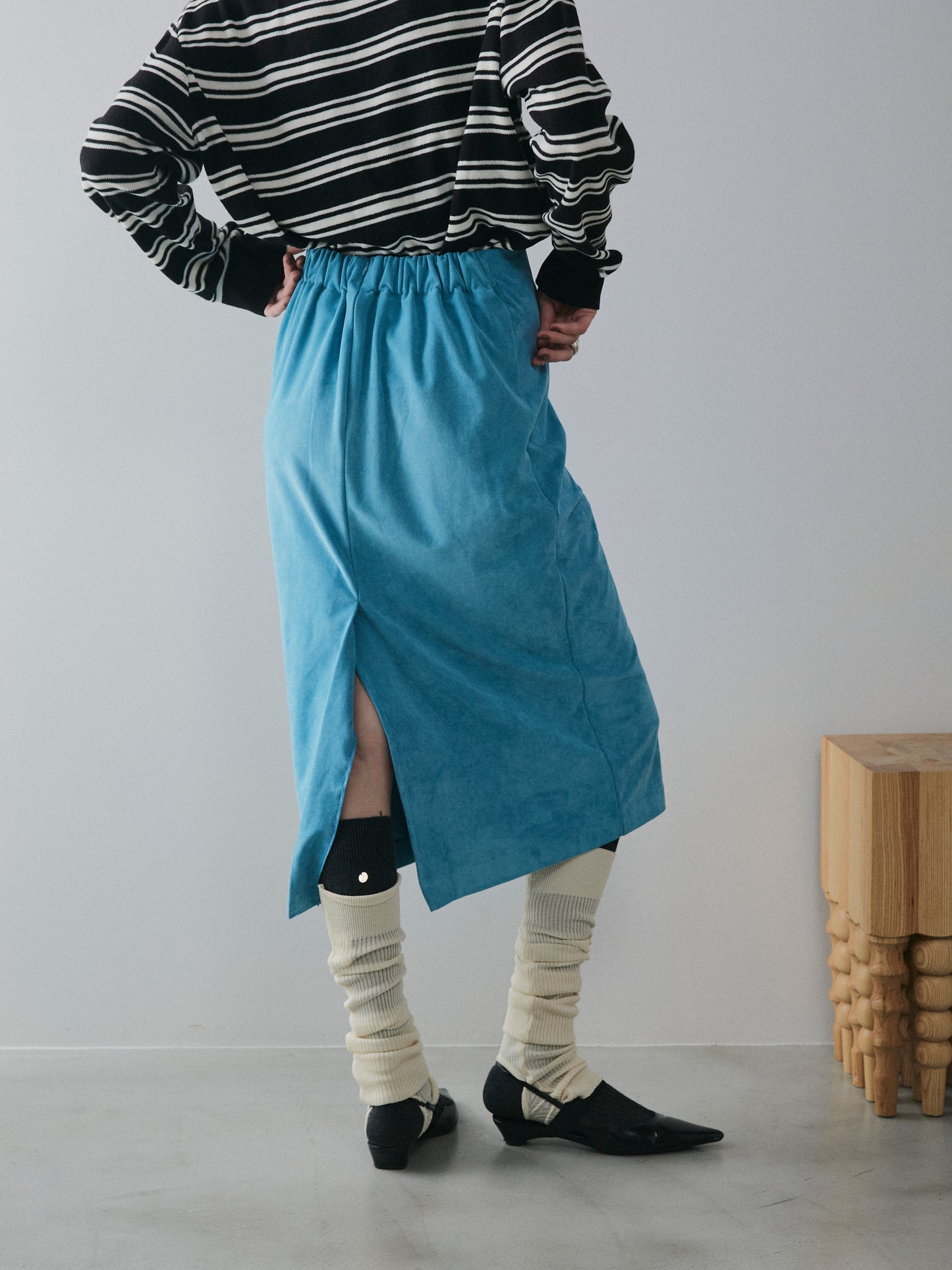 【予約:11月中旬】Eco Suede Slit Skirt/60251002021