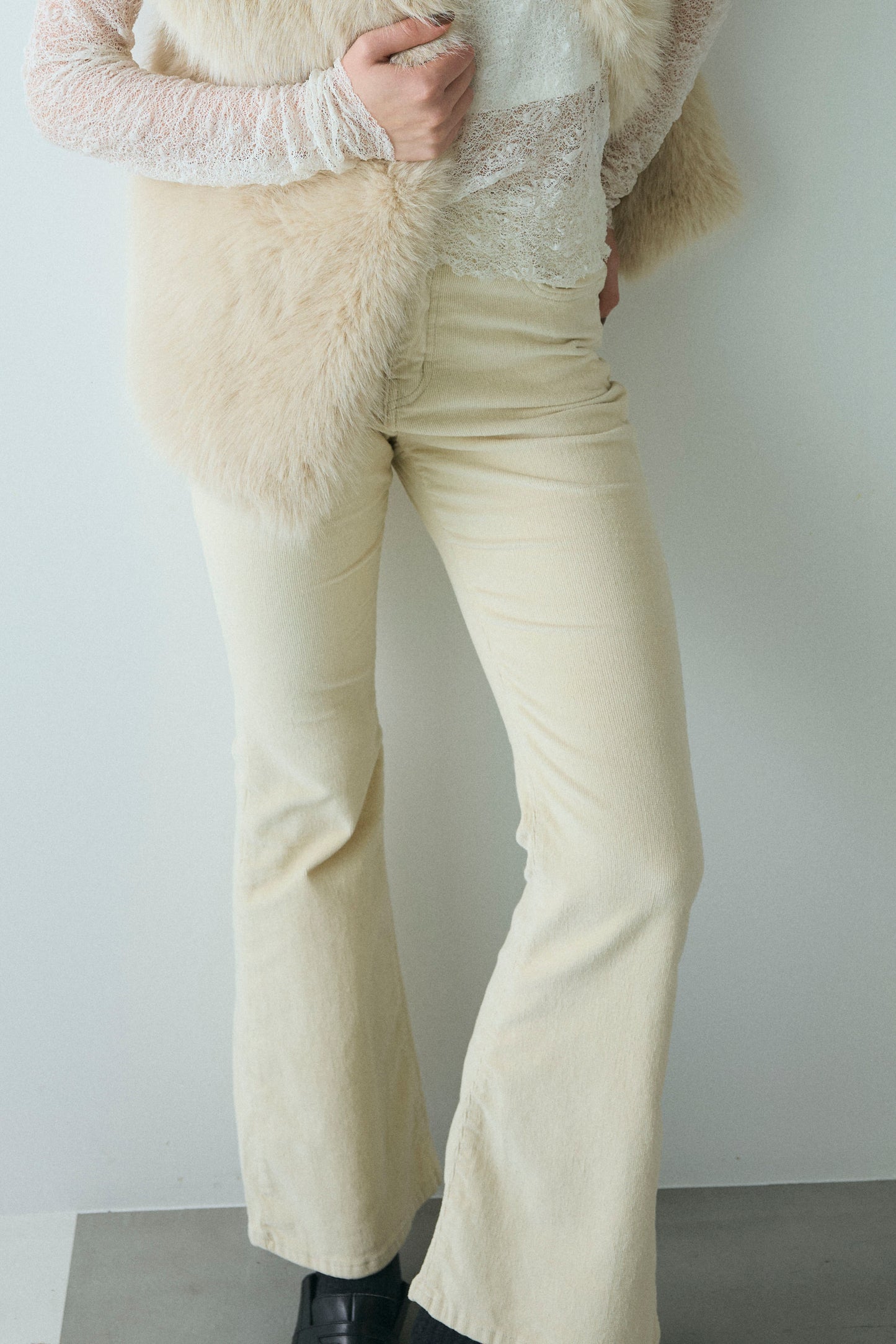 【予約：1月下旬〜2月上旬】Corduroy Flared Pants／60251103052