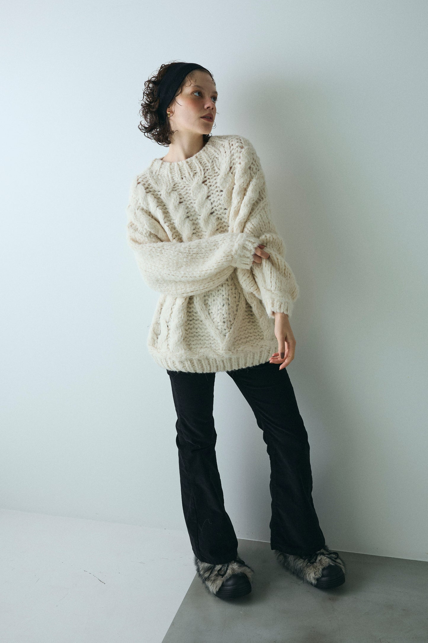 【予約：1月下旬〜2月上旬】Corduroy Flared Pants／60251103052