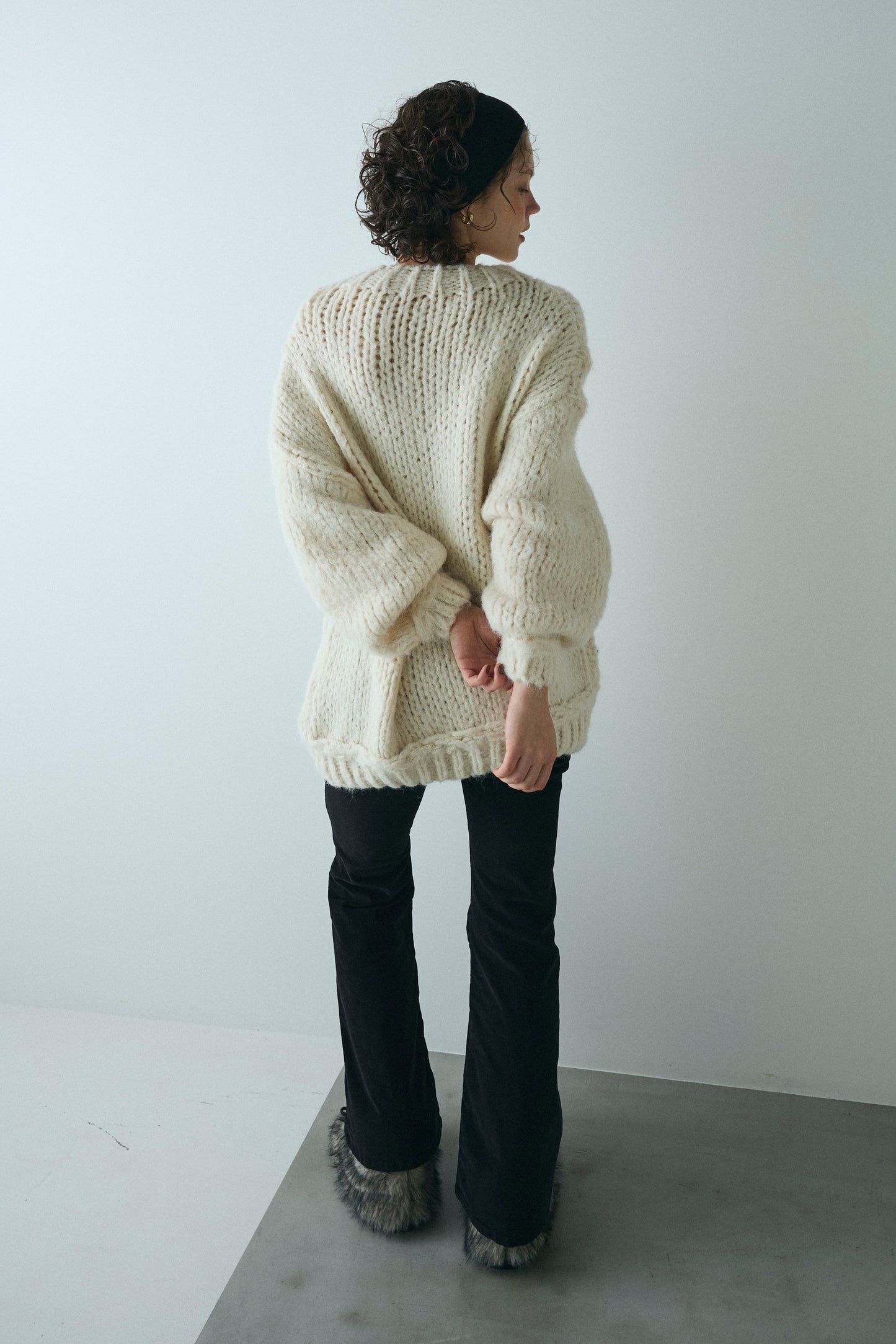 【予約：1月下旬〜2月上旬】Corduroy Flared Pants／60251103052