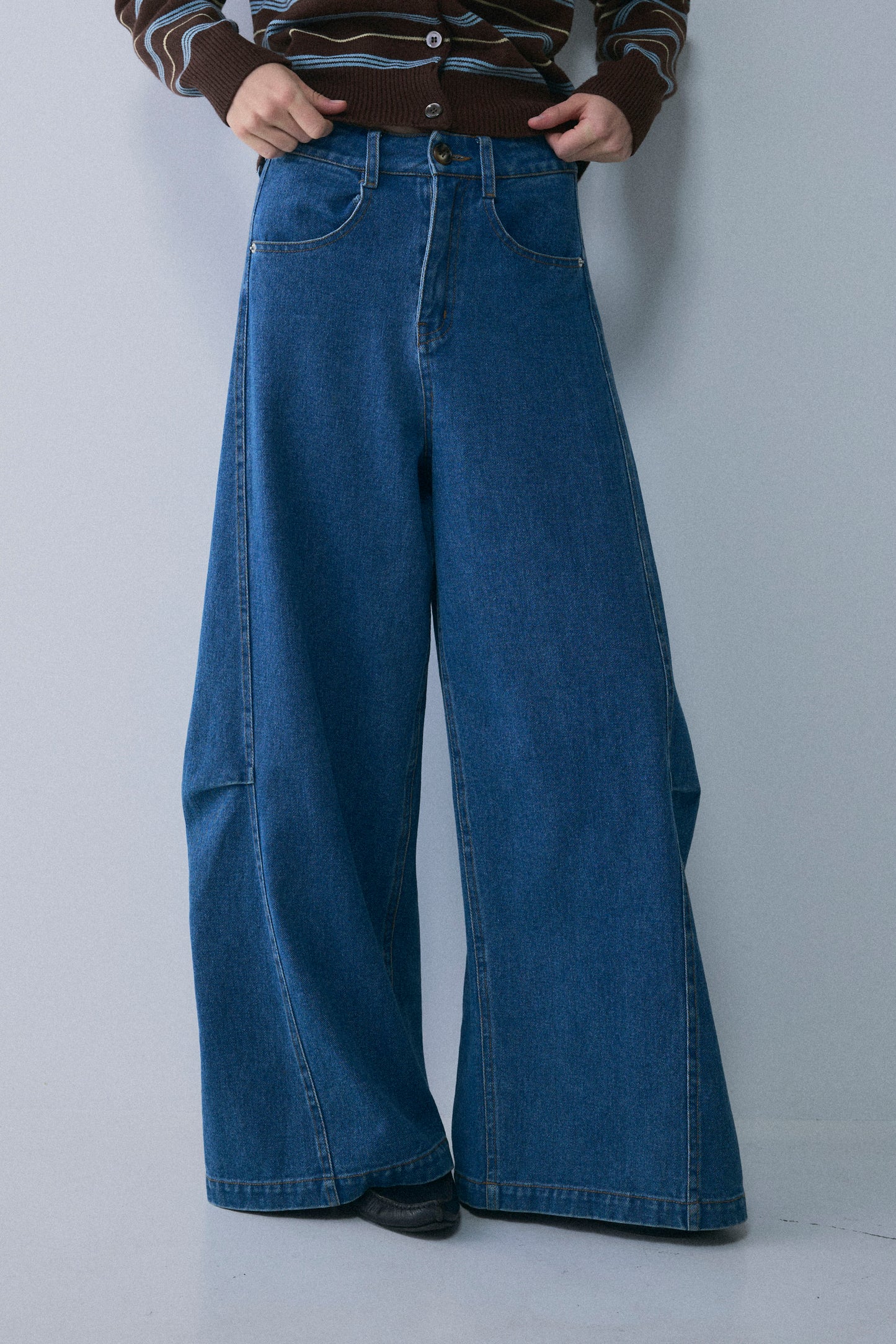 【予約：2月中旬】Structured Wide Denim／M261-33017【SELECT】