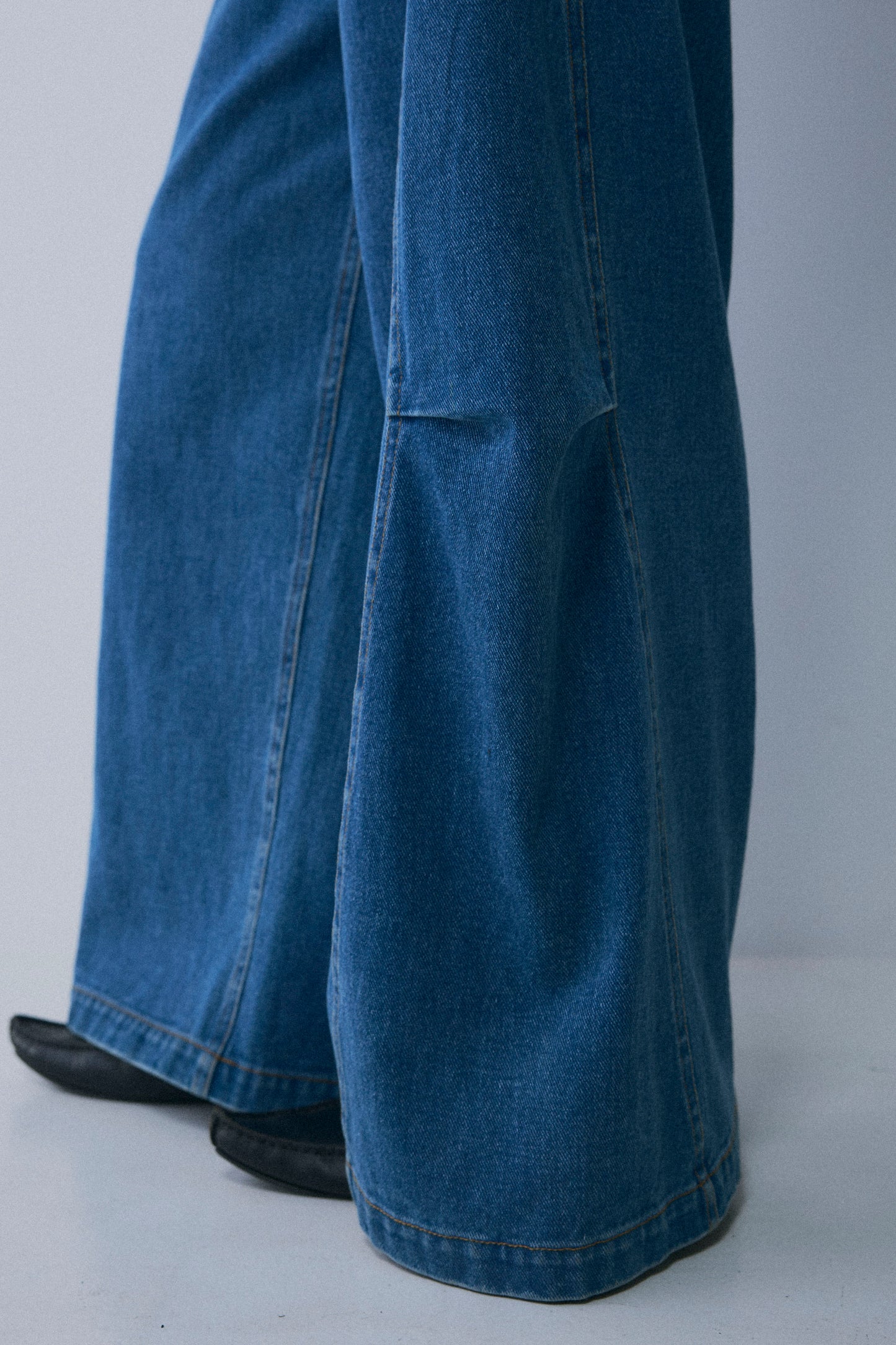 【予約：2月中旬】Structured Wide Denim／M261-33017【SELECT】