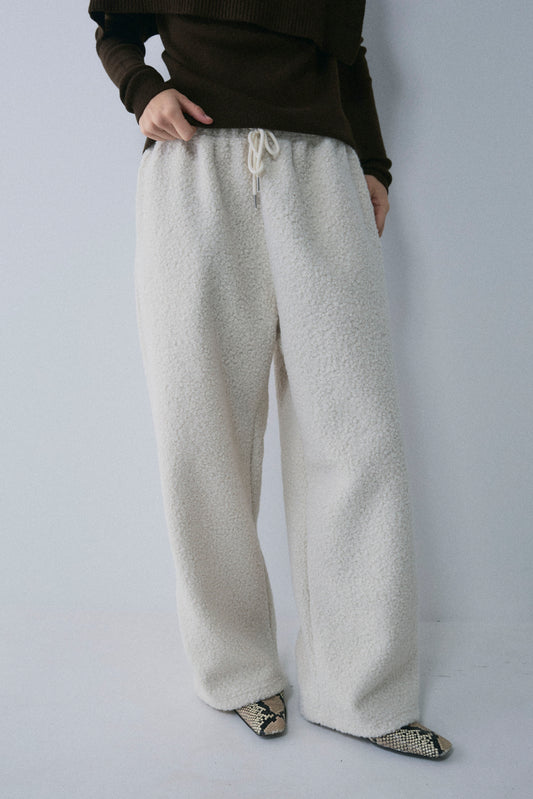 【予約：1月下旬〜2月上旬】Bouclé Fleece Overfit Poodle Pants／60251203070