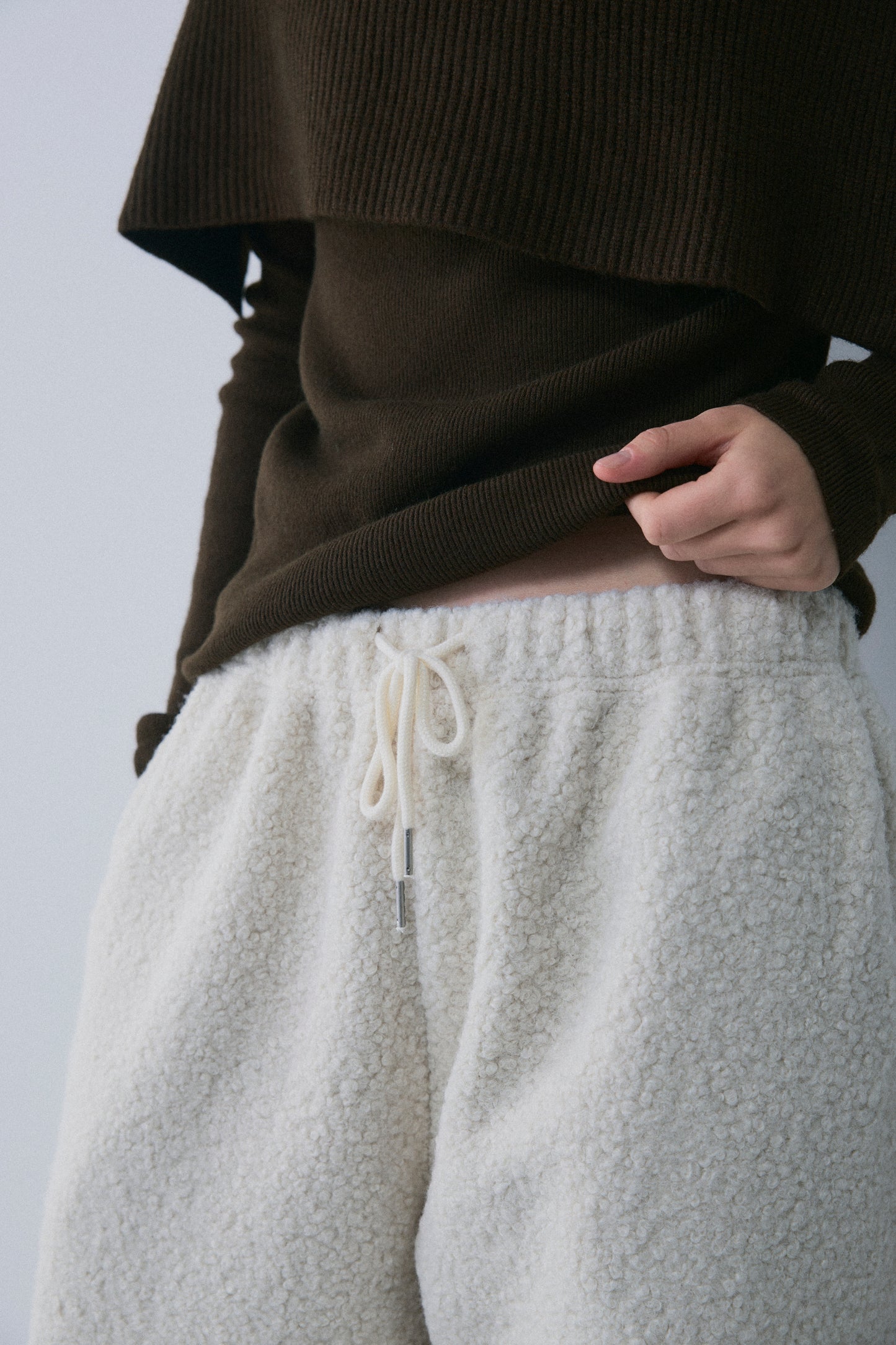 【予約：1月下旬〜2月上旬】Bouclé Fleece Overfit Poodle Pants／60251203070