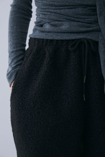 【予約：1月下旬〜2月上旬】Bouclé Fleece Overfit Poodle Pants／60251203070
