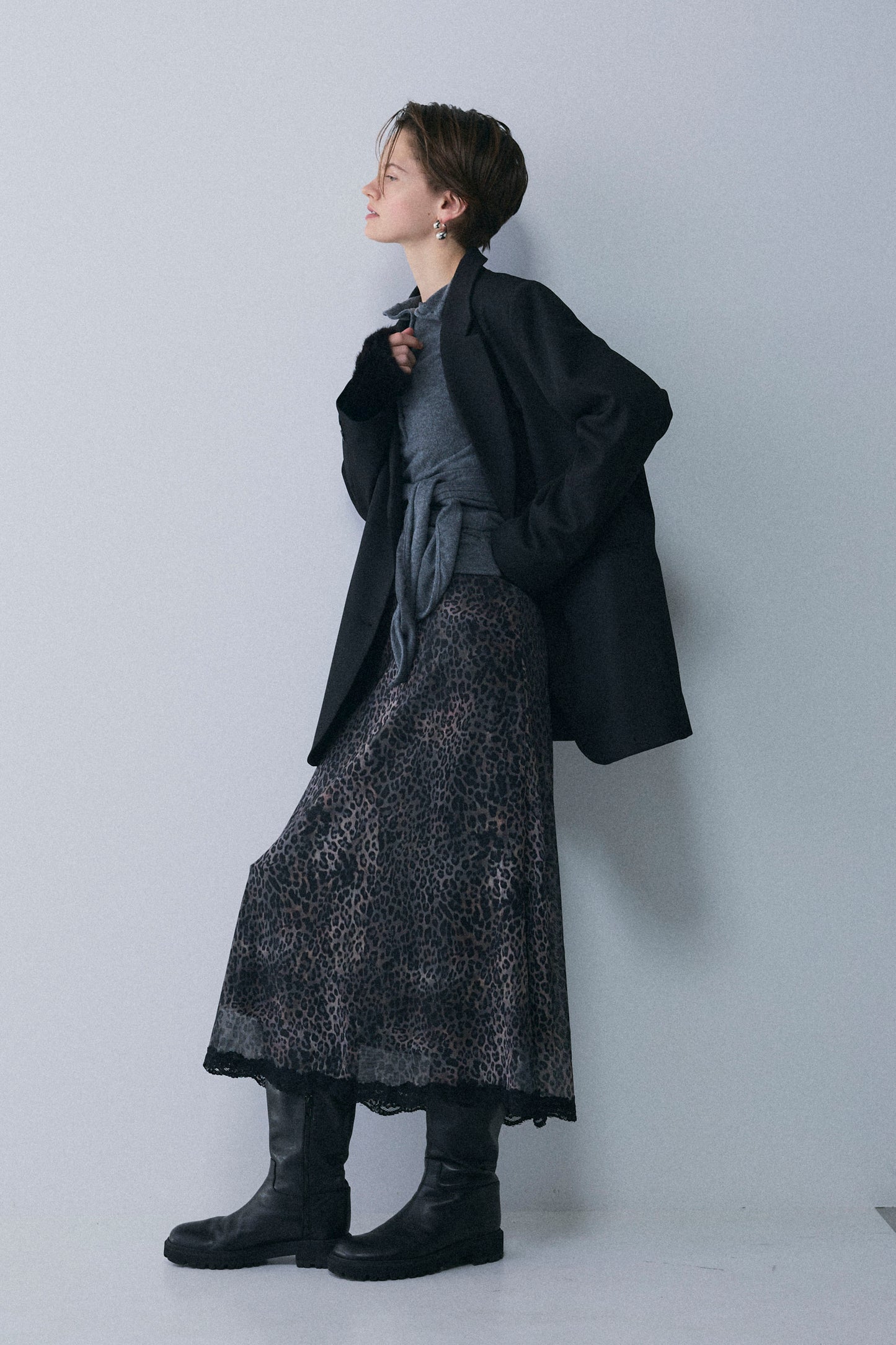 【予約：1月下旬〜2月上旬】Faux Wrap Long T-Shirt／60251208075