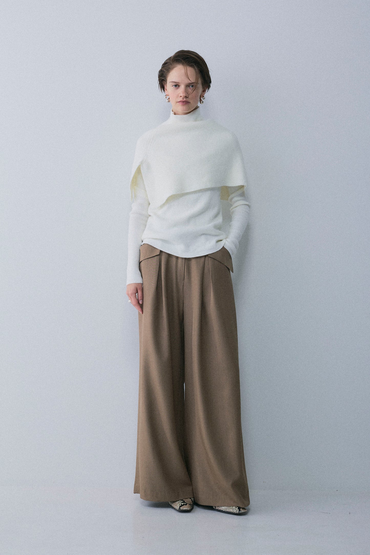 【予約：1月下旬〜2月上旬】Slick Cape Knit Set／60251209065