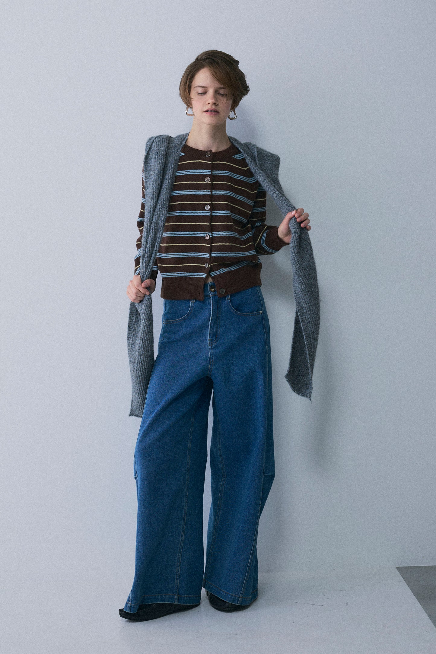 【予約：1月下旬〜2月上旬】Unique Stripe Knit Cardigan／60251209066