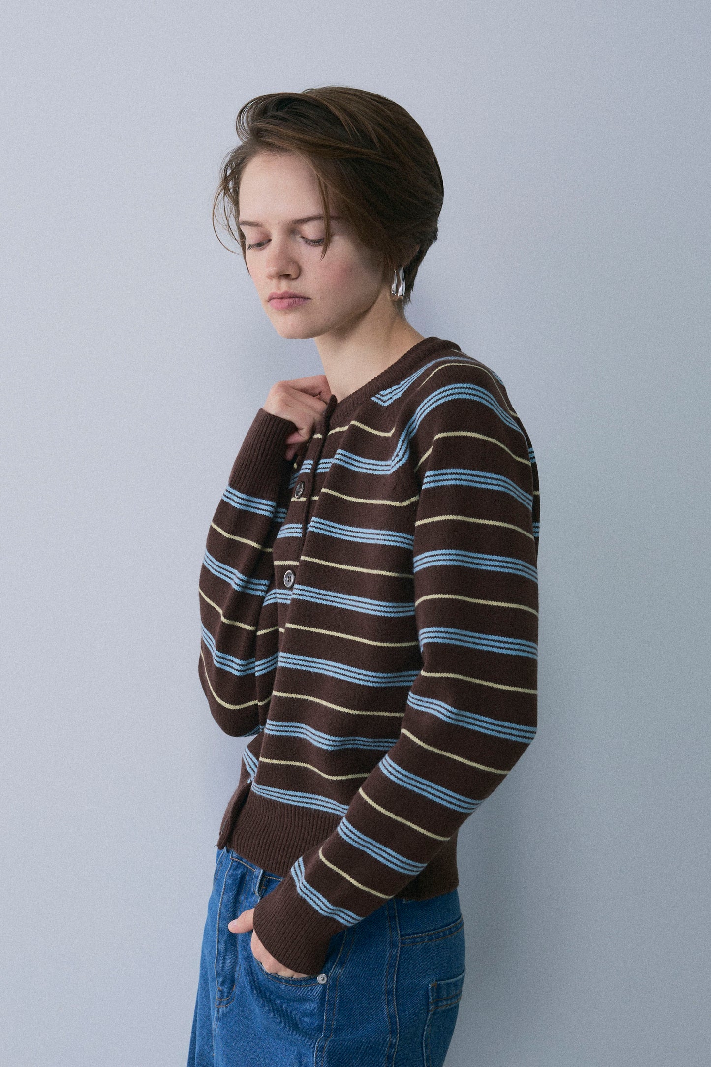 【予約：1月下旬〜2月上旬】Unique Stripe Knit Cardigan／60251209066