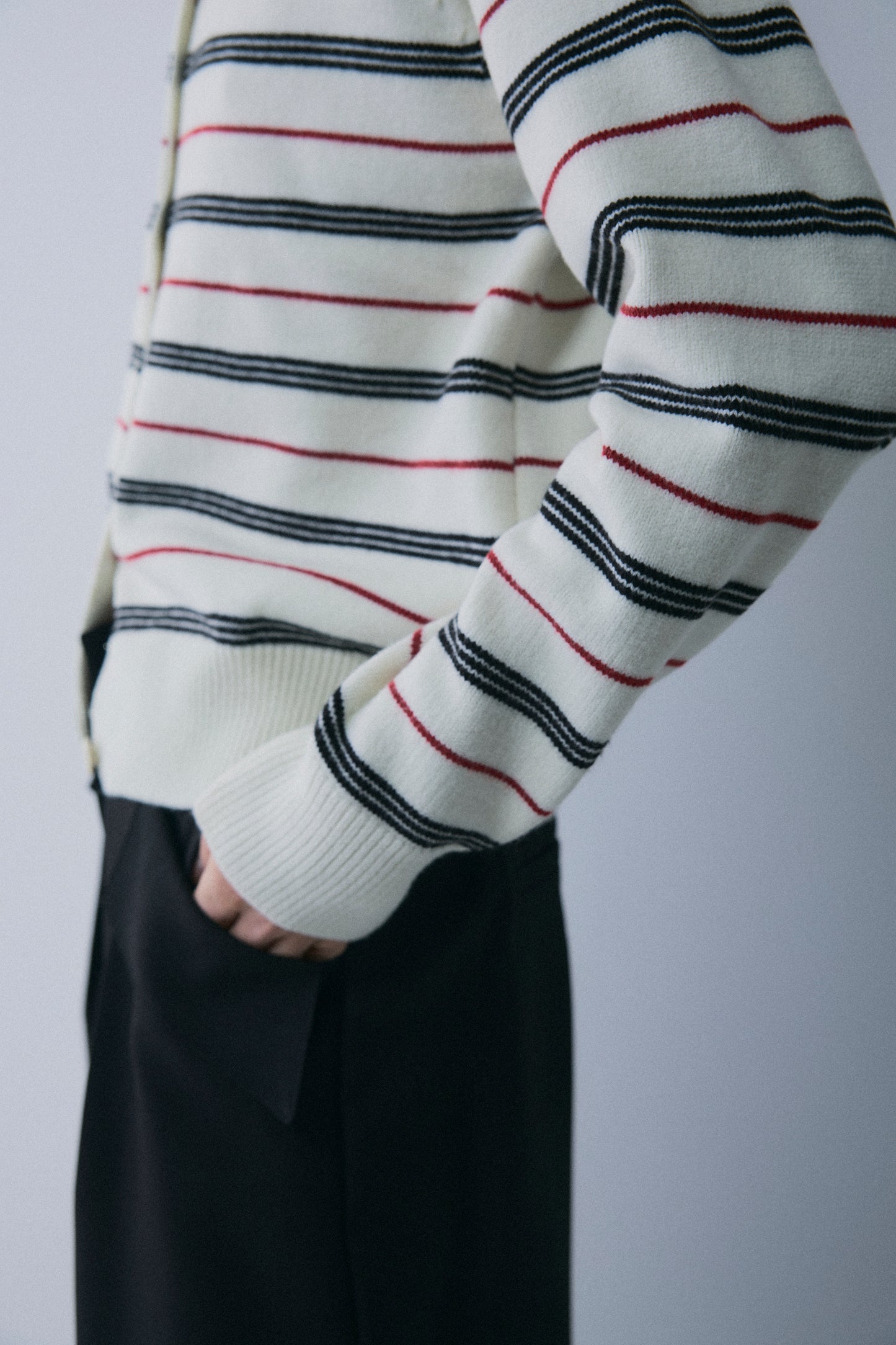 【予約：1月下旬〜2月上旬】Unique Stripe Knit Cardigan／60251209066