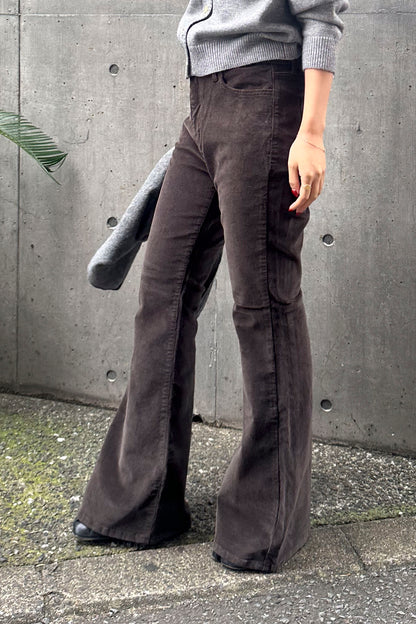 【予約：1月下旬〜2月上旬】Corduroy Flared Pants／60251103052