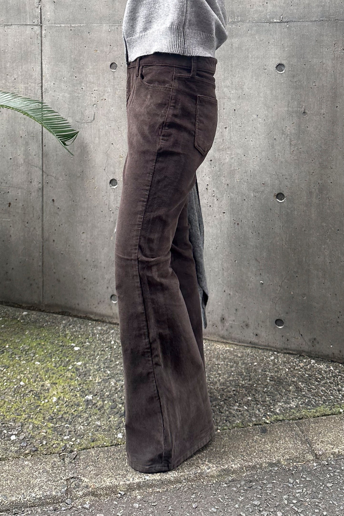 【予約：1月下旬〜2月上旬】Corduroy Flared Pants／60251103052