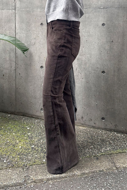 【予約：1月下旬〜2月上旬】Corduroy Flared Pants／60251103052