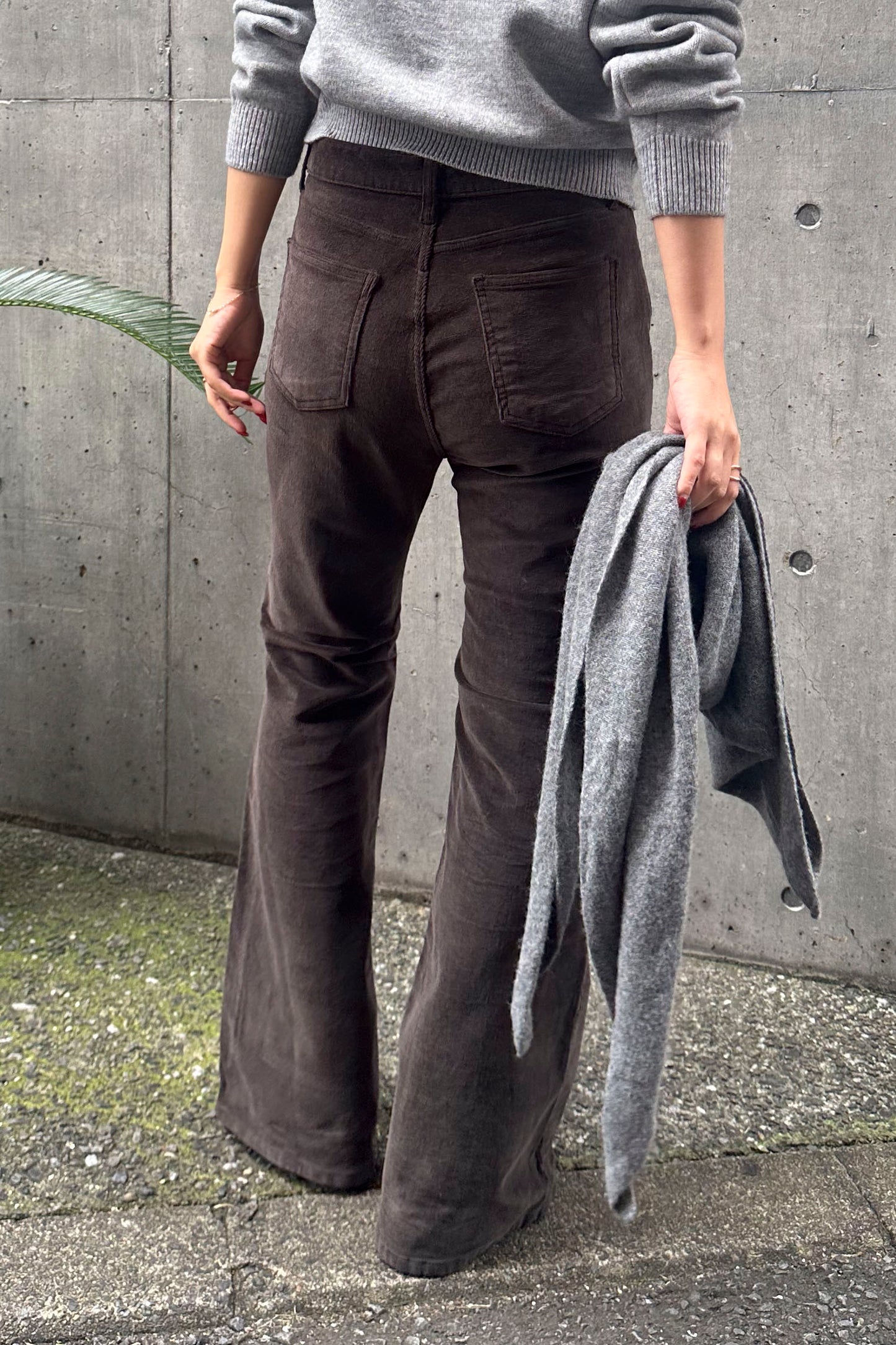 【予約：1月下旬〜2月上旬】Corduroy Flared Pants／60251103052