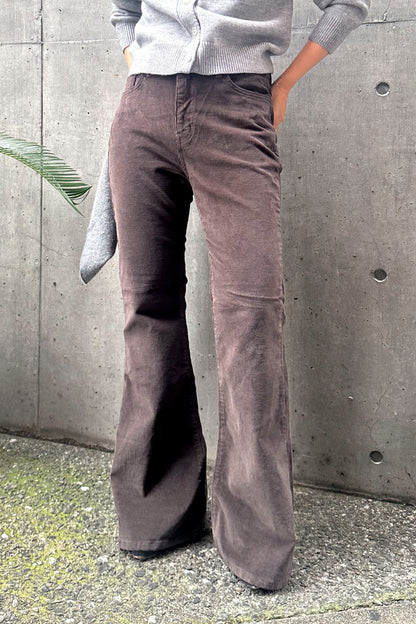 【予約：1月下旬〜2月上旬】Corduroy Flared Pants／60251103052