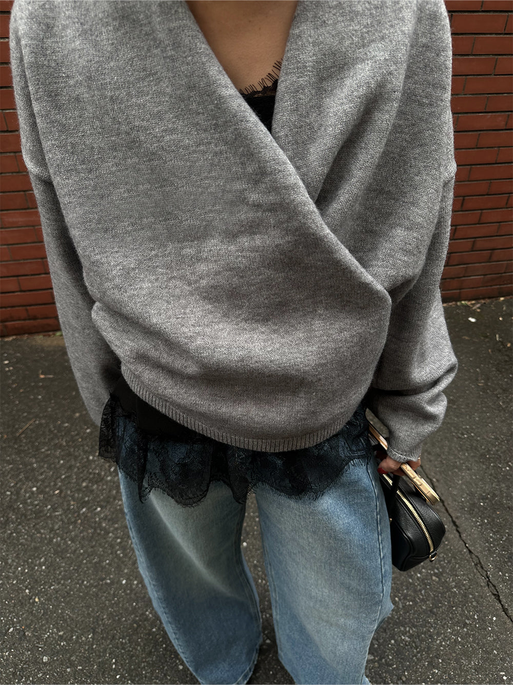 【予約：12月中旬】Asymmetry Lace Camisole／60251001014