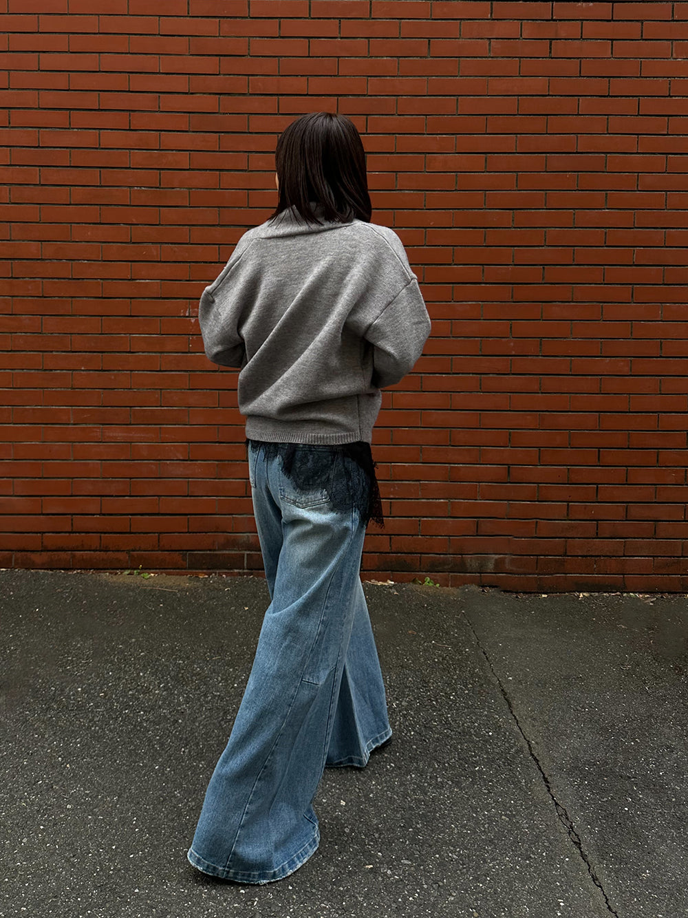 【予約：12月中旬】Asymmetry Lace Camisole／60251001014