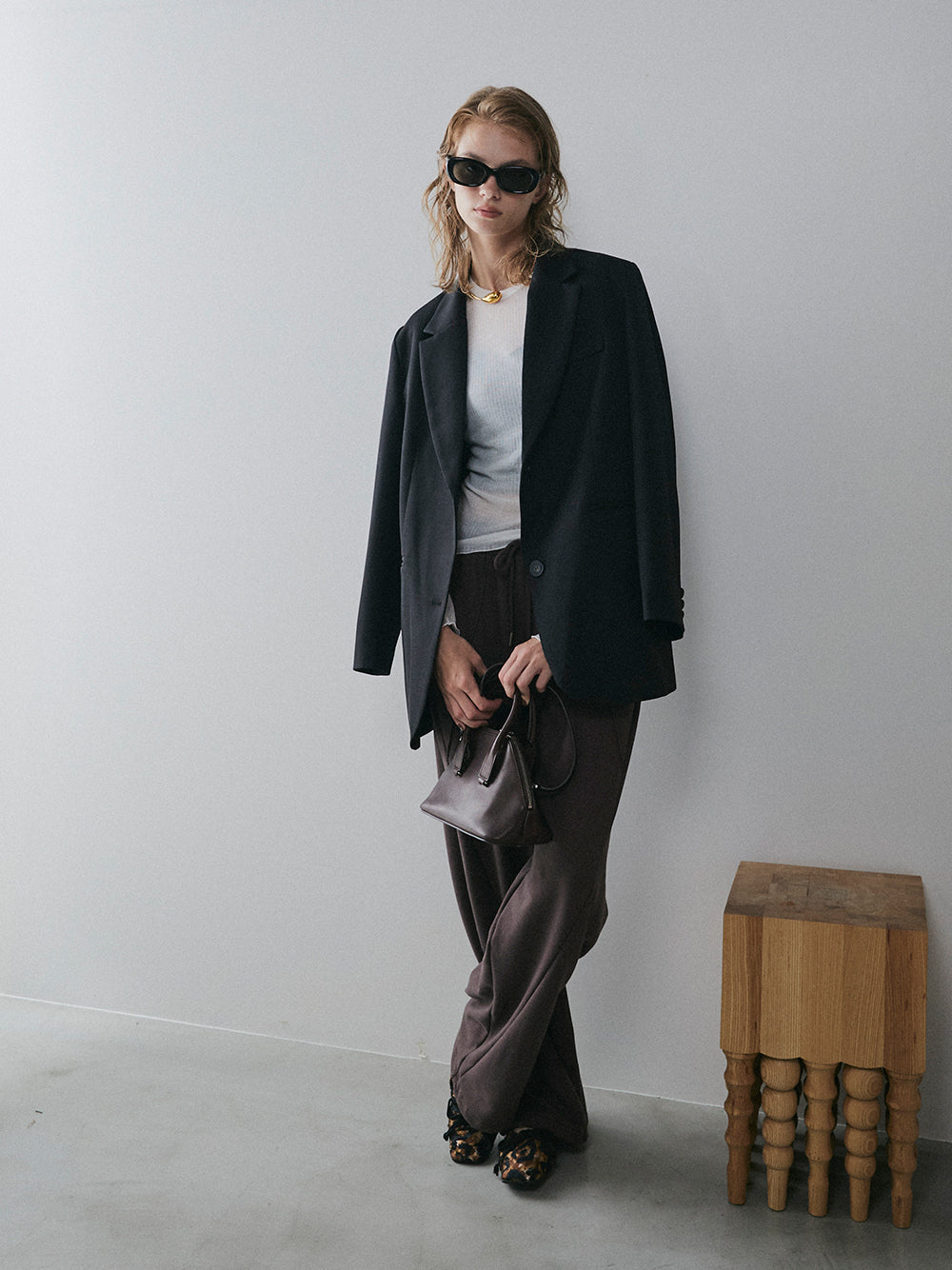 【予約：11月中旬】Curved Sweat Pants／60251003027