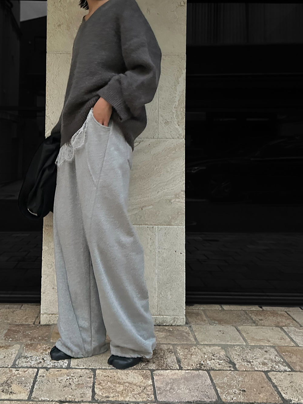 【予約：12月中旬】Asymmetry Lace Camisole／60251001014