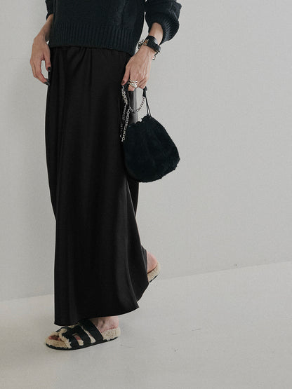 【予約：12月中旬】Satin Narrow Skirt／60251002022