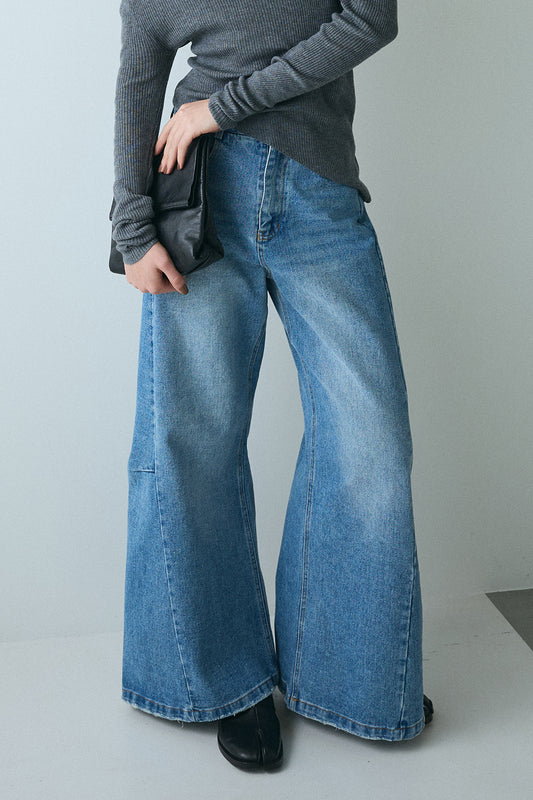【予約：1月中旬】Structured Wide Denim／60251003025