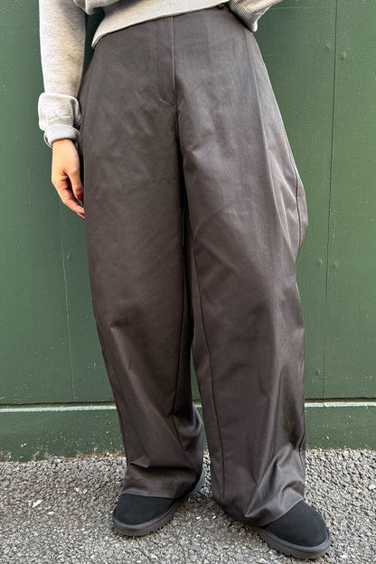 【予約：1月下旬〜2月上旬】Forge Tuck Pants／60251003028