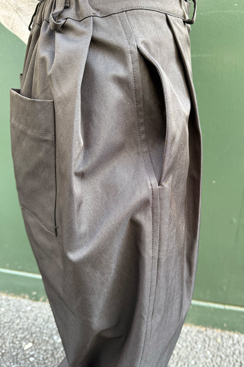 【予約：1月下旬〜2月上旬】Forge Tuck Pants／60251003028