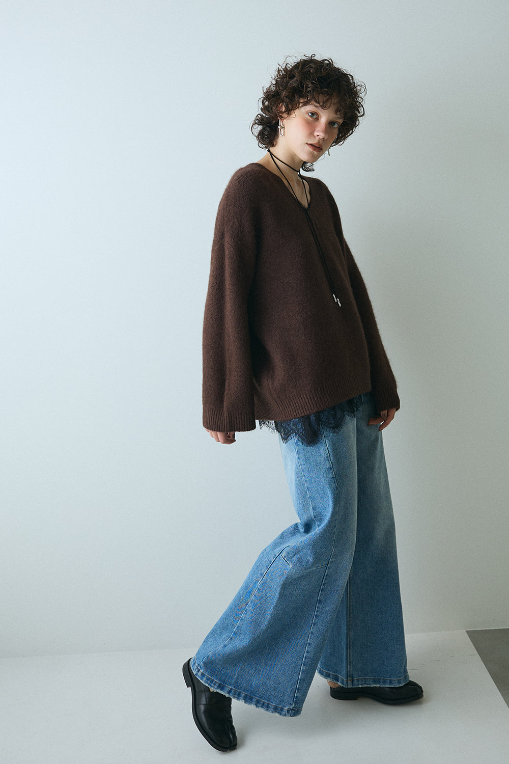 【予約：12月中旬】Asymmetry Lace Camisole／60251001014