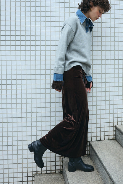 【予約：1月下旬〜2月上旬】Velvet Long Skirt／60251102053