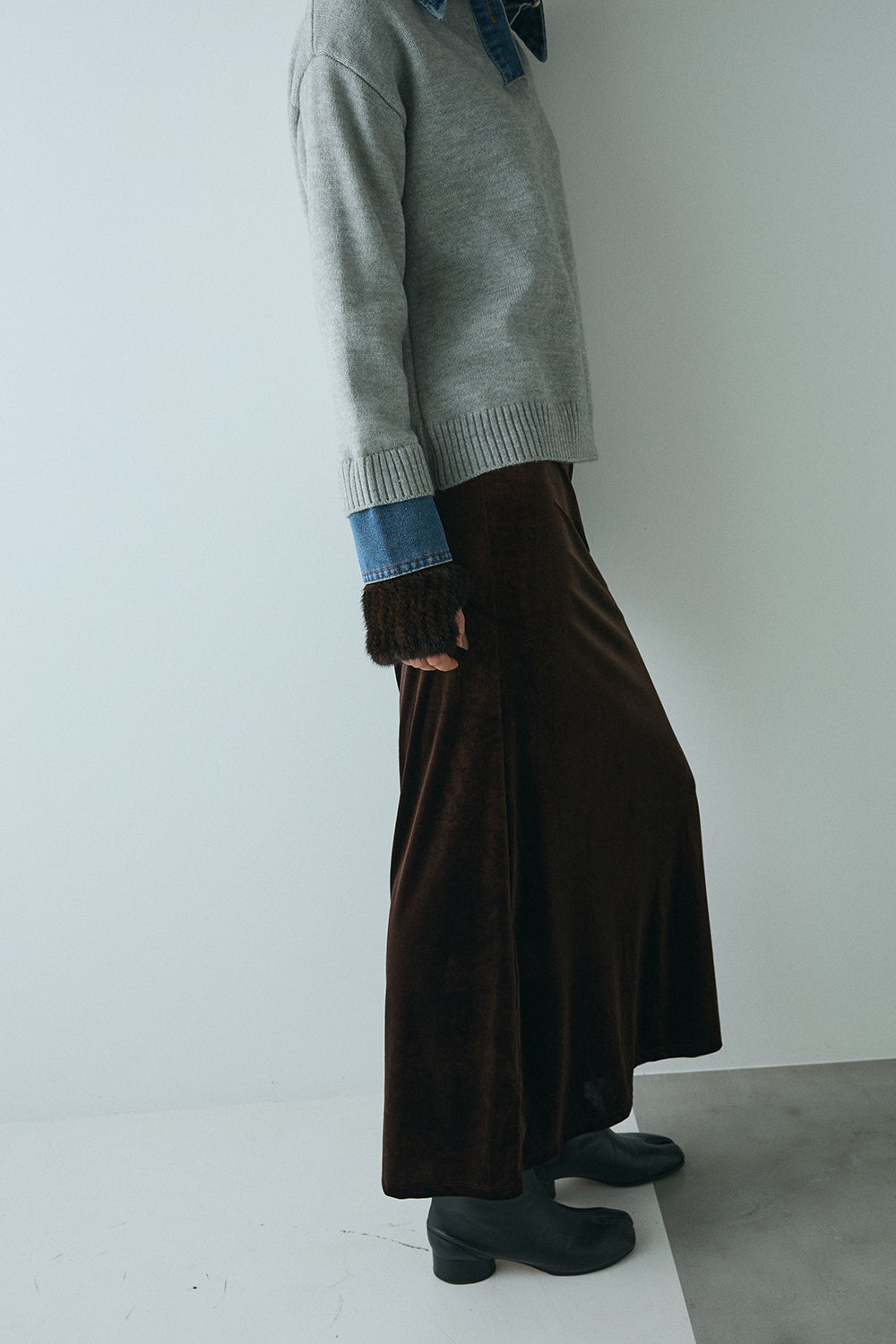 【予約：1月下旬〜2月上旬】Velvet Long Skirt／60251102053