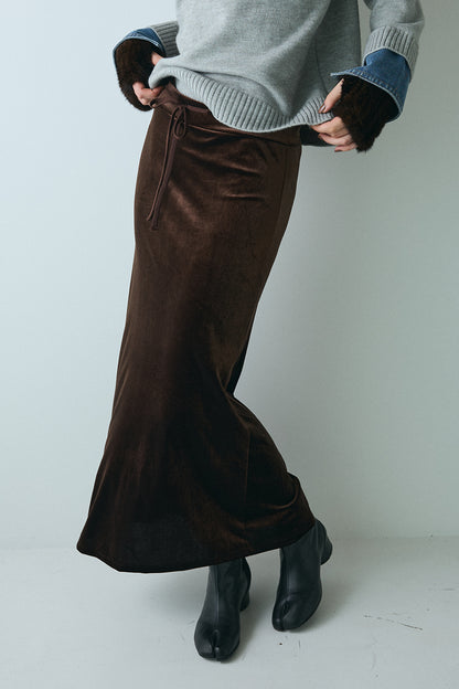 【予約：1月下旬〜2月上旬】Velvet Long Skirt／60251102053
