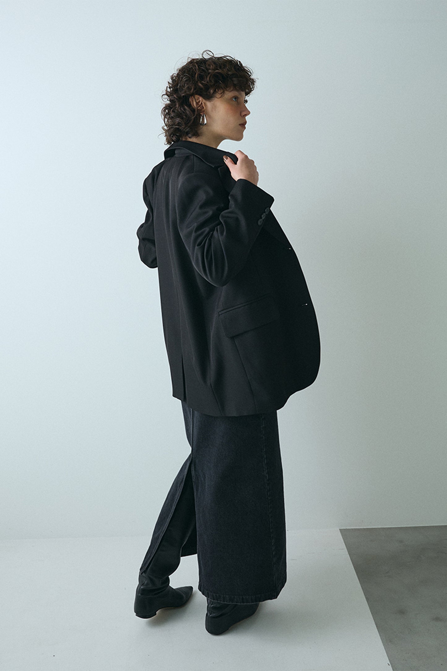 【予約：1月下旬〜2月上旬】Sleek Line Denim Skirt／60251002024