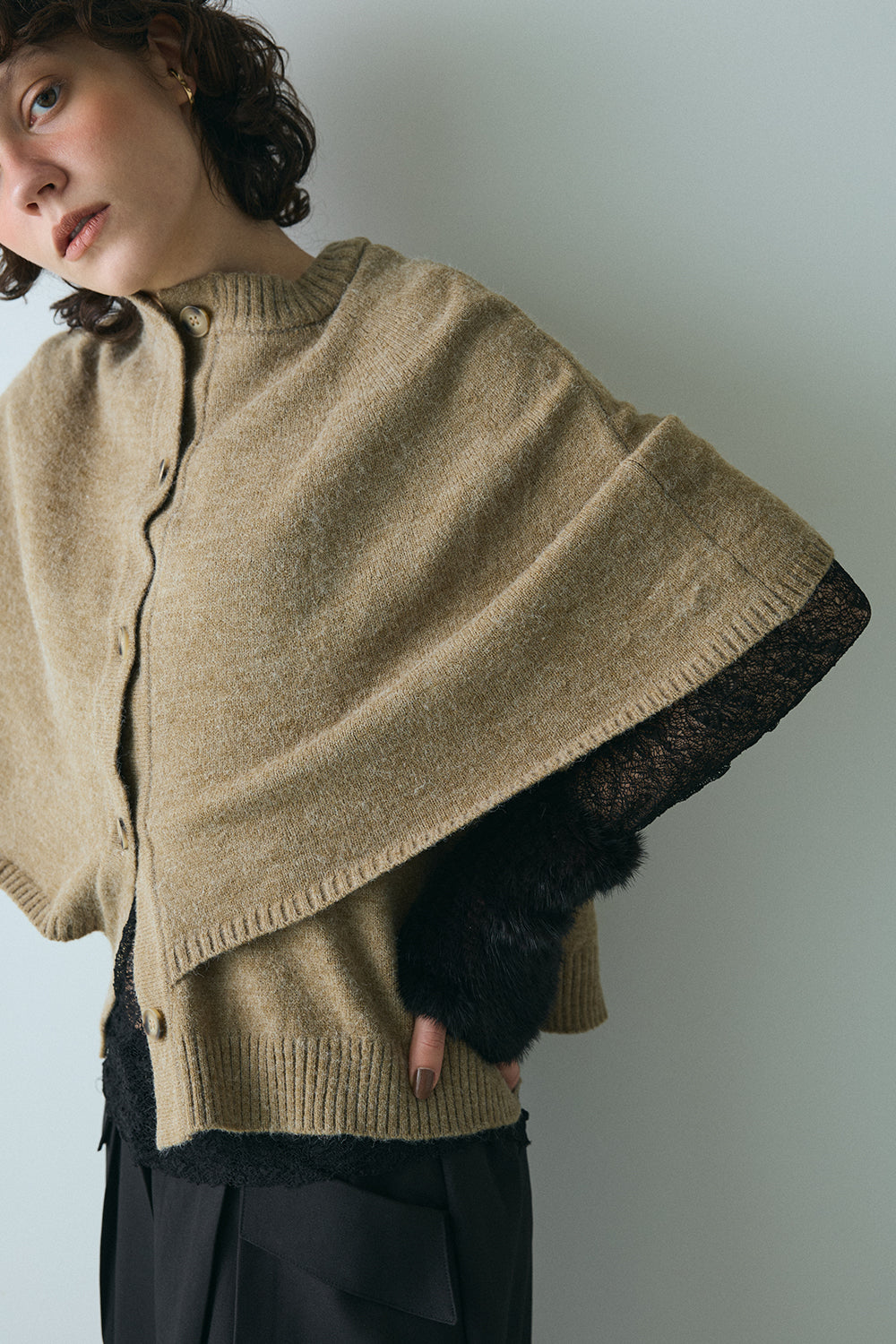 【予約：1月下旬〜2月上旬】Knit Cape Cardigan／60251109043