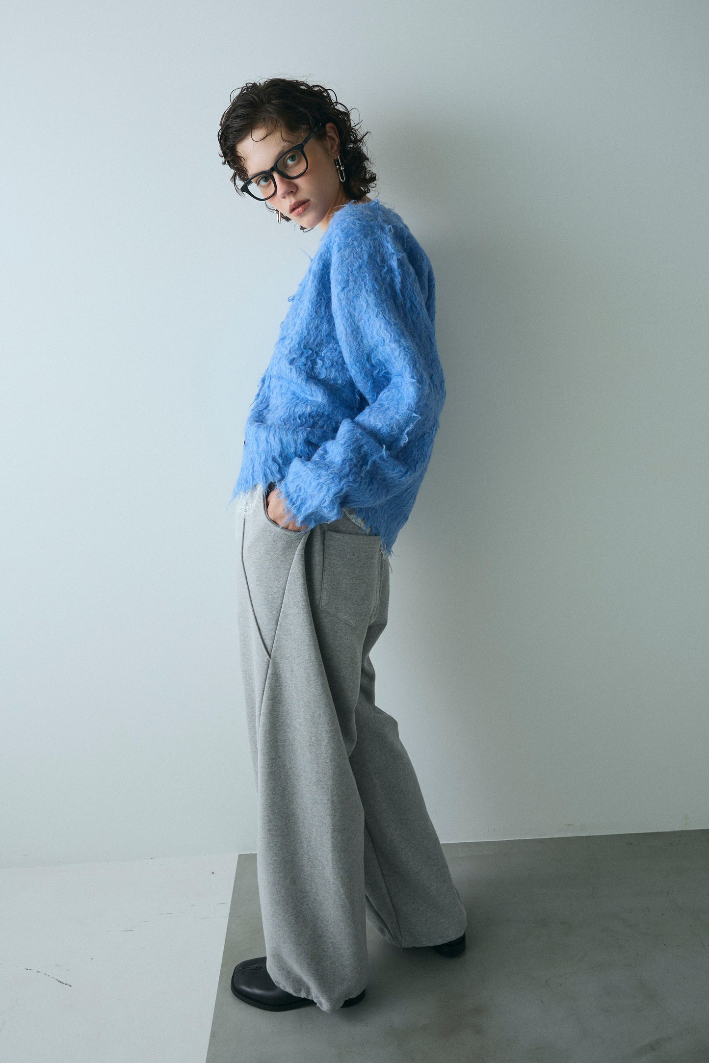 【予約：1月下旬〜2月上旬】Curved Sweat Pants／60251003027