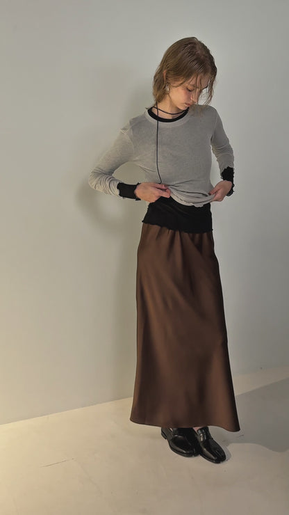 【予約：12月中旬】Satin Narrow Skirt／60251002022